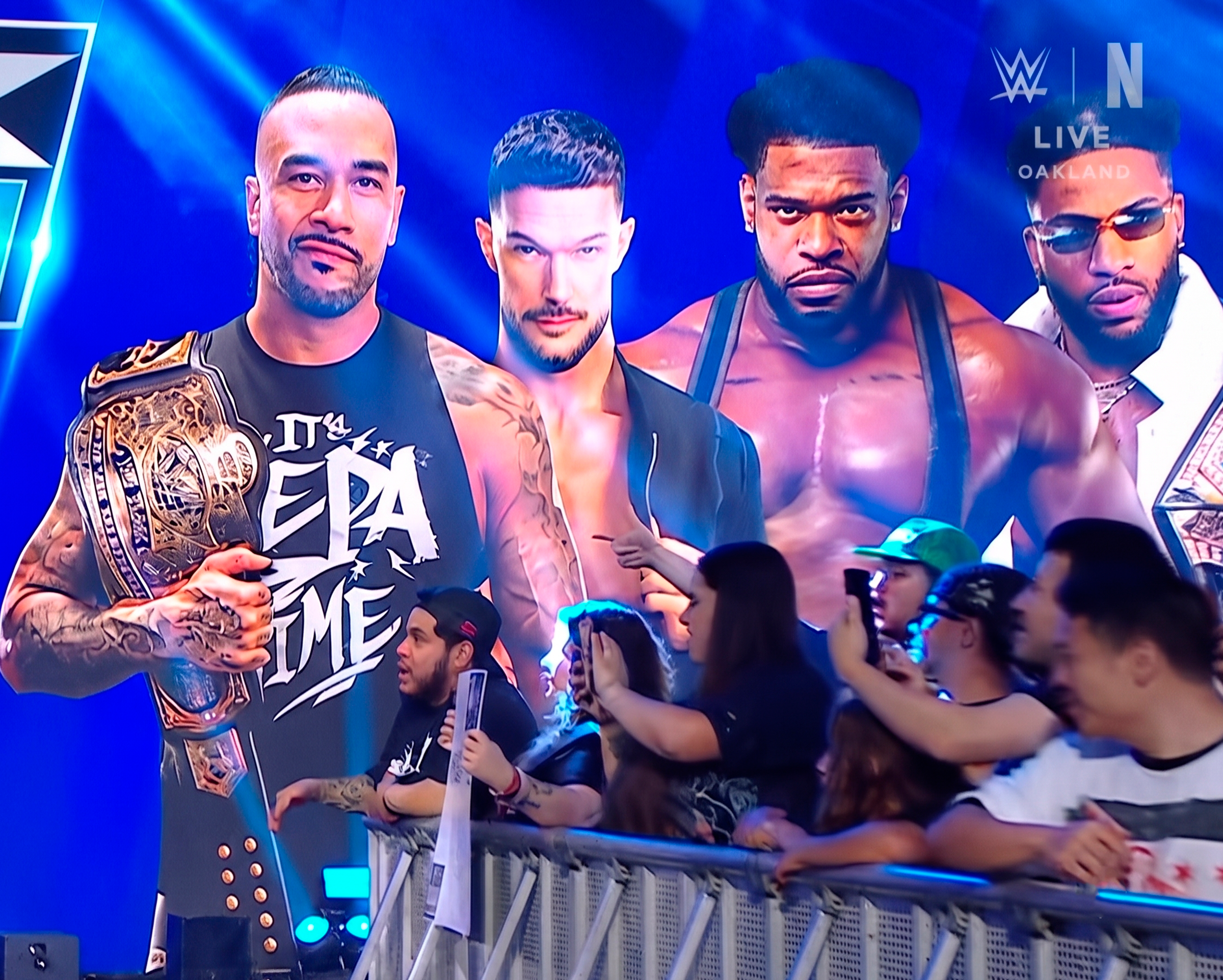 WWE usa ahora renders gigantes en las entradas